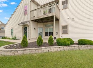 8584 S Bedford Way, Oak Creek, WI 53154