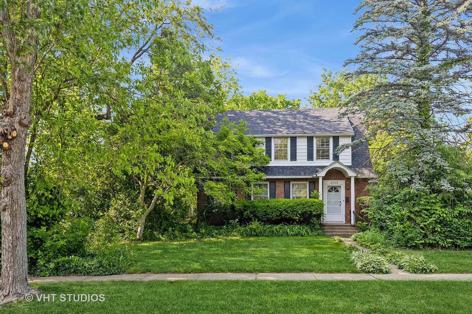 2709 Gordon Dr photo 1