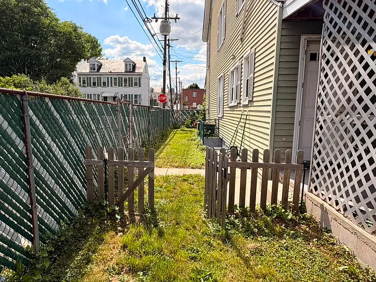 28 S 10th St — Photo 8