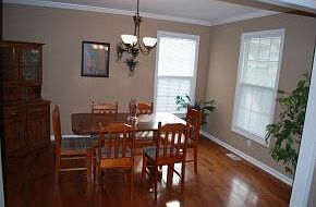 3rd image of 1212 Valleydale Dr