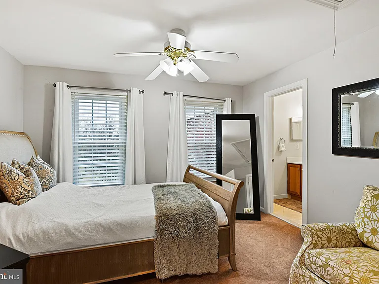 21922 Hyde Park Dr — Photo 26