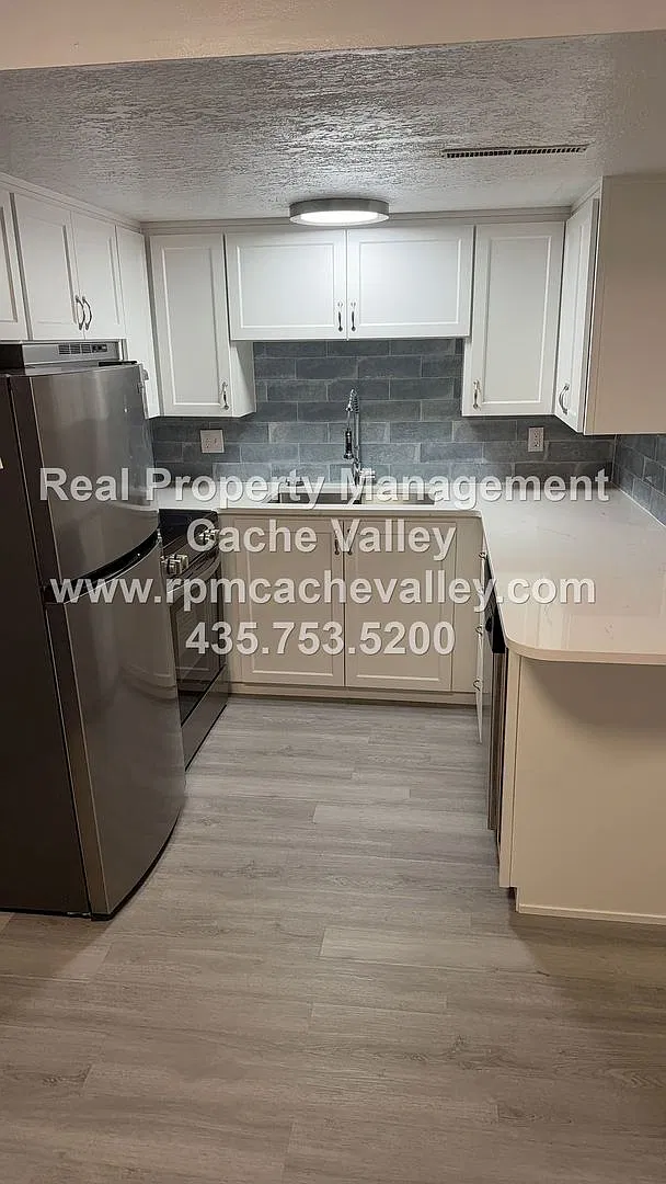 1289 N 400 E — Photo 4