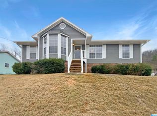 1901 Pebble Lake Cir, Birmingham, AL 35235