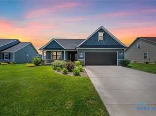 15571 Sunset Maple Dr, Perrysburg, OH 43551