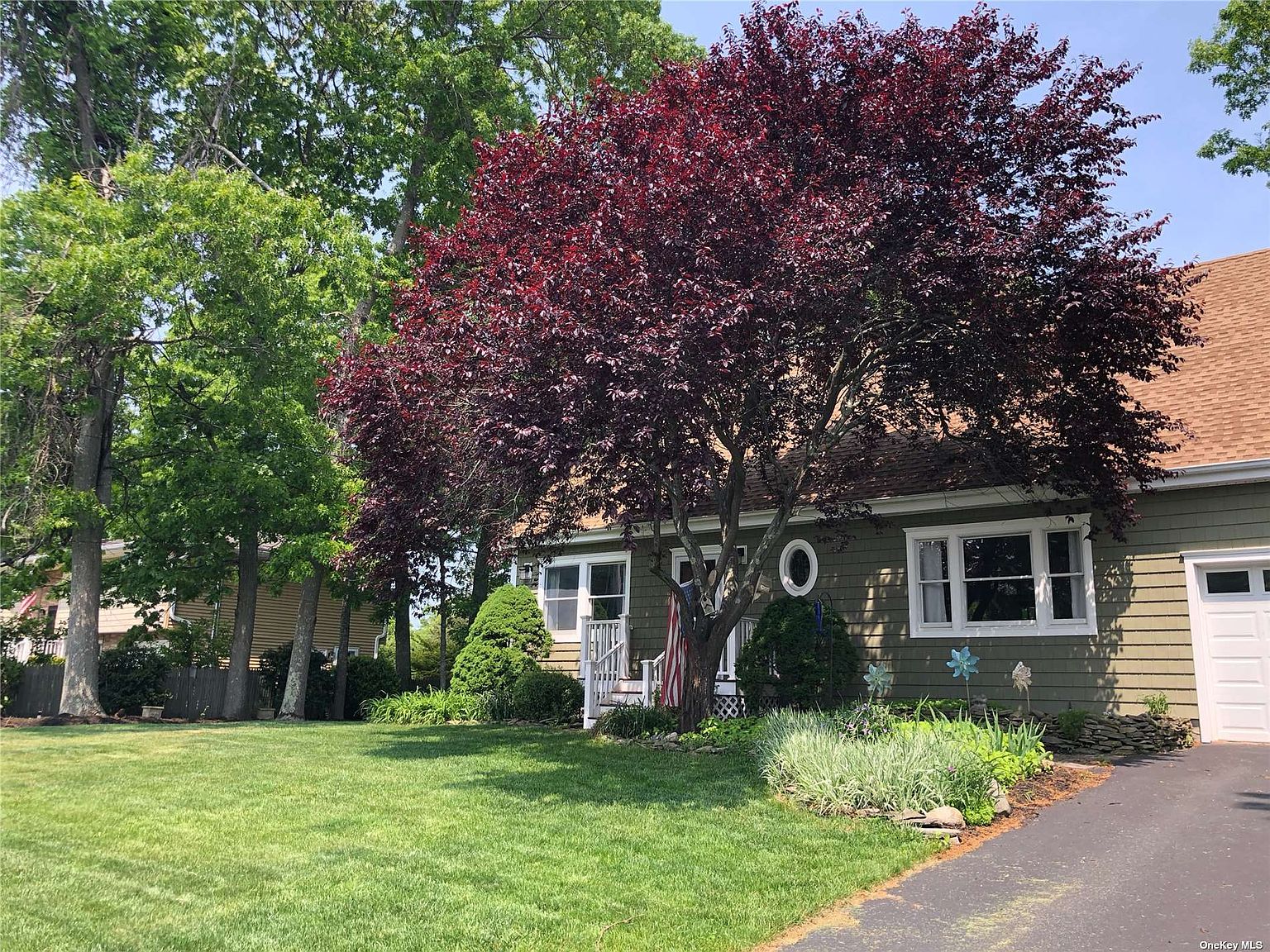 27 Oaktree Drive, East Moriches, NY 11940 MLS 3489563 Zillow
