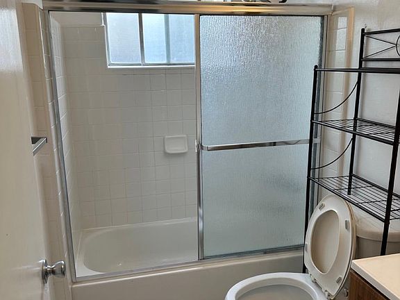 3rd image of 638 Kirkland Dr APT 2