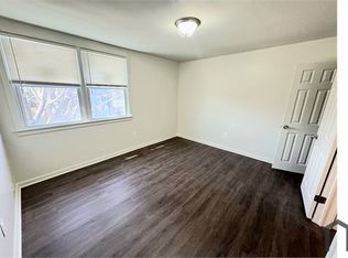 26 14th St SE APT 302, Washington, DC 20003