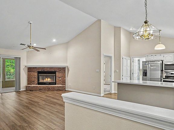 2nd image of 21 Surtidor Ln