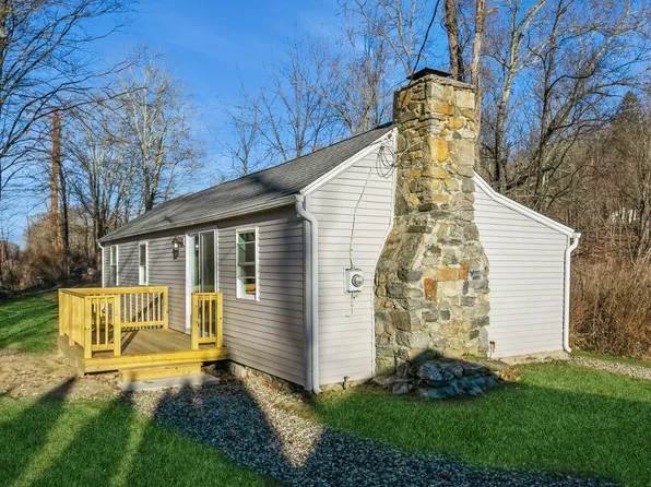 16 Old Hawleyville Road, Newtown, CT 06470