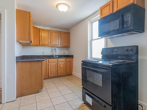 3rd image of 34 Bowdoin St APT 3