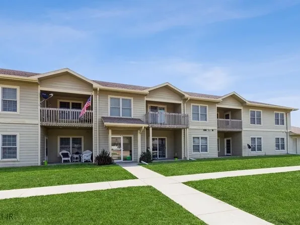 410 N 1st St APT 105, Indianola, IA 50125