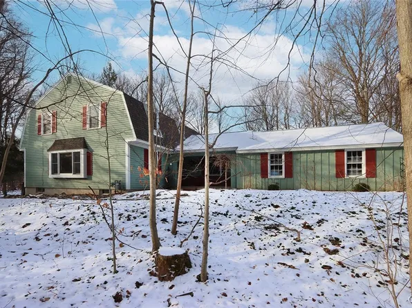 108 Woodberry Ln, Fayetteville, NY 13066