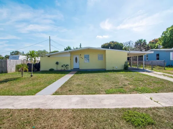 104 SE El Sito Court, Port St Lucie, FL 34952