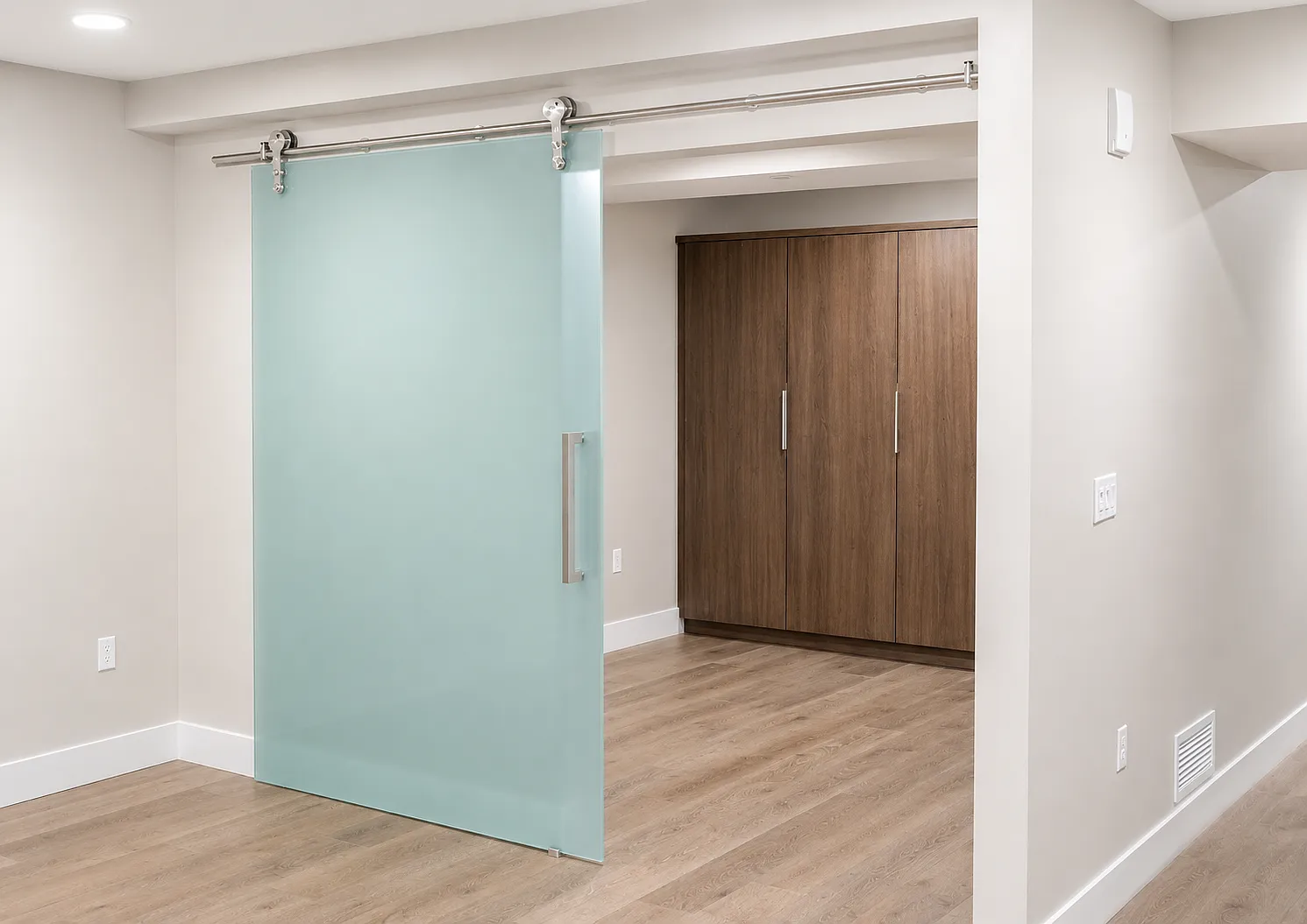 1 bed, 677 sqft, $1,600 — Photo 3