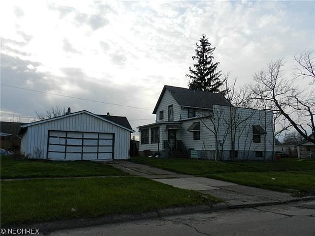 2nd image of 1692 E 33rd St