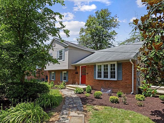 2nd image of 4925 Melinda Ct