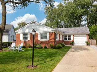 1926 George Ct, Glenview, IL 60025