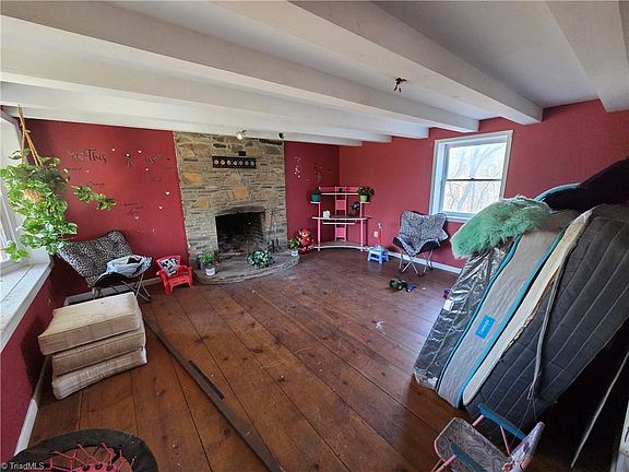 5th image of 2249 Snow Hill Church Rd