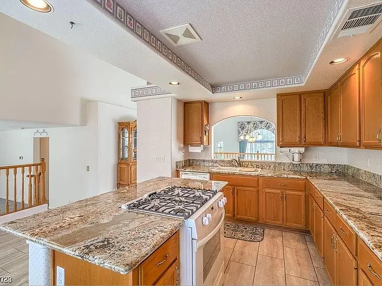 8939 Dove Cove Dr — Photo 11
