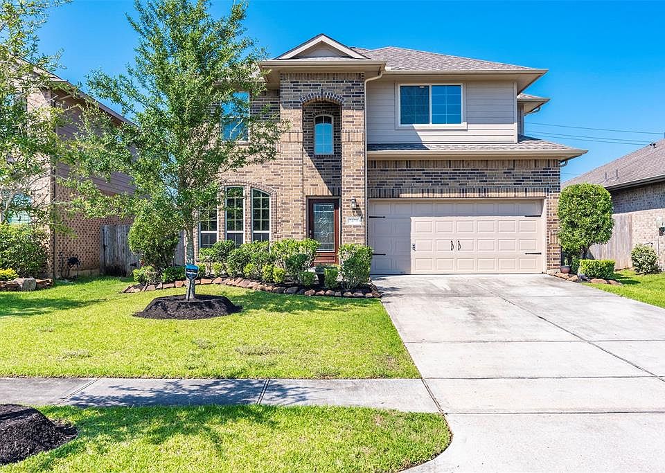 1st image of 2451 Pamplona Ln