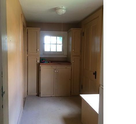 4th image of 592 Oakwood Ave
