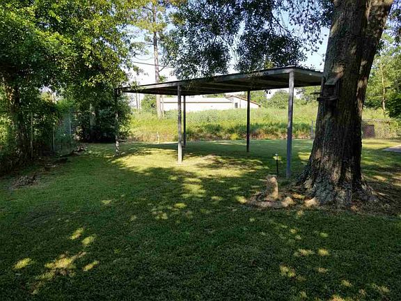 5th image of 21 Knotty Pine Ln