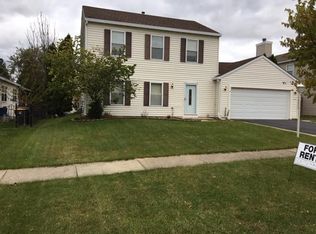 4 Sheffield Ct, Streamwood, IL