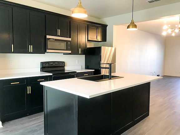 3rd image of 794 W Pecan St #102