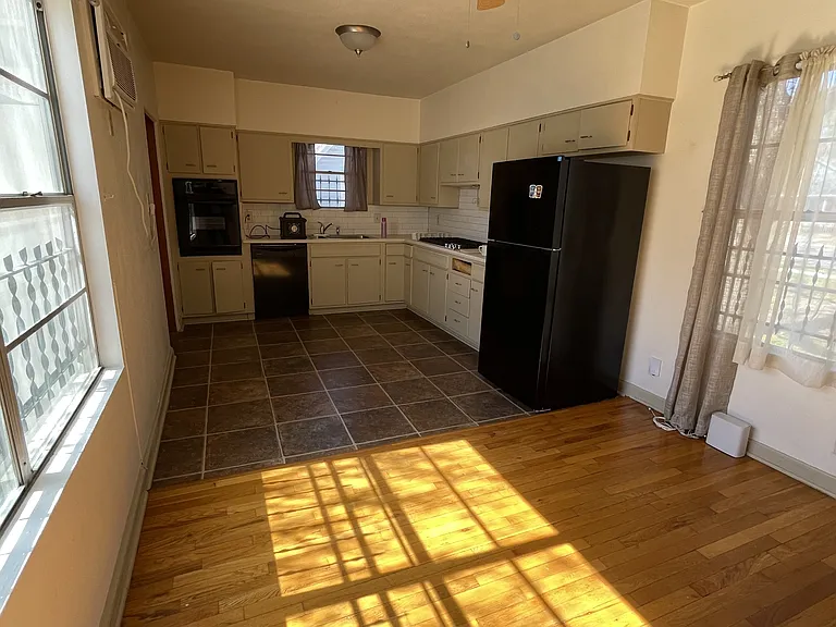 326 E Mistletoe Ave #3 — Photo 7