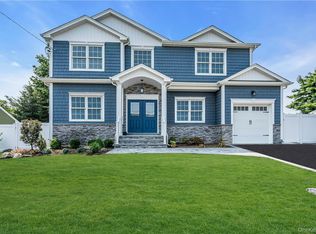 68 Caroline St, Bethpage, NY 11714