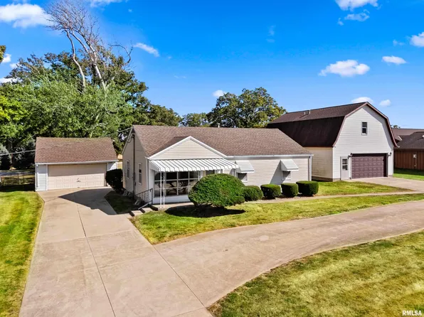 3301 Springfield Rd, East Peoria, IL 61611