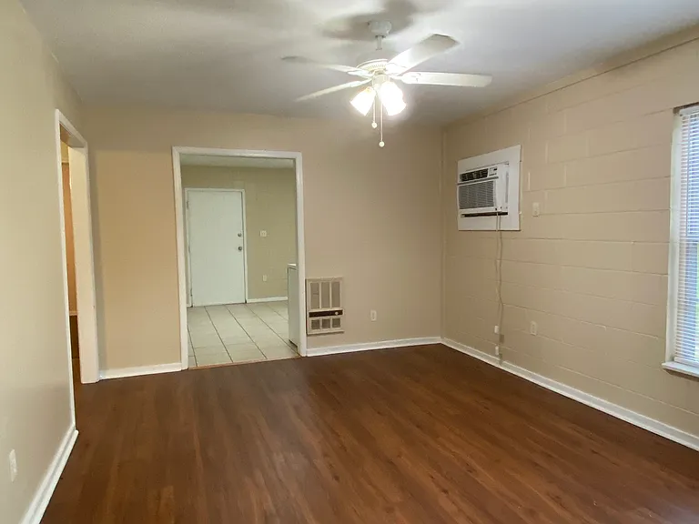 5011 Oleander Dr — Photo 5