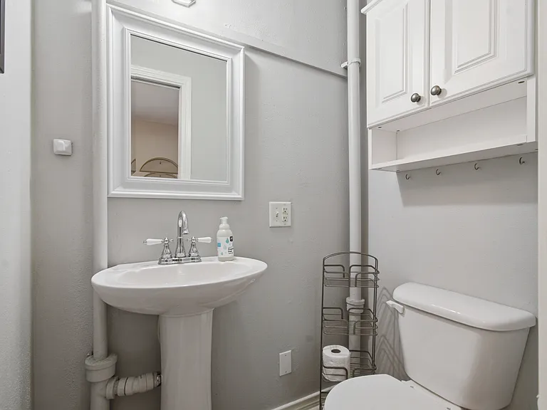 1806 Justin Ln #A — Photo 23