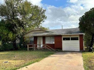 4822 NW Ozmun Ave, Lawton, OK 73505