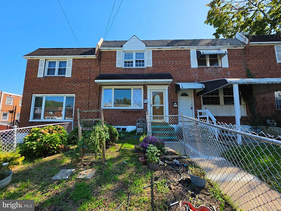 615 W 14th St