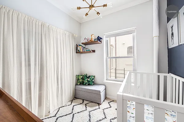 Sold by Triplemint | media 3