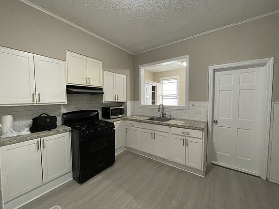 3rd image of 31 Searing Ave Floor 1