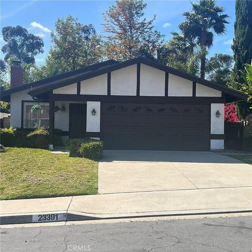 3 bed, 1178 sqft, $4,250 — Photo 1