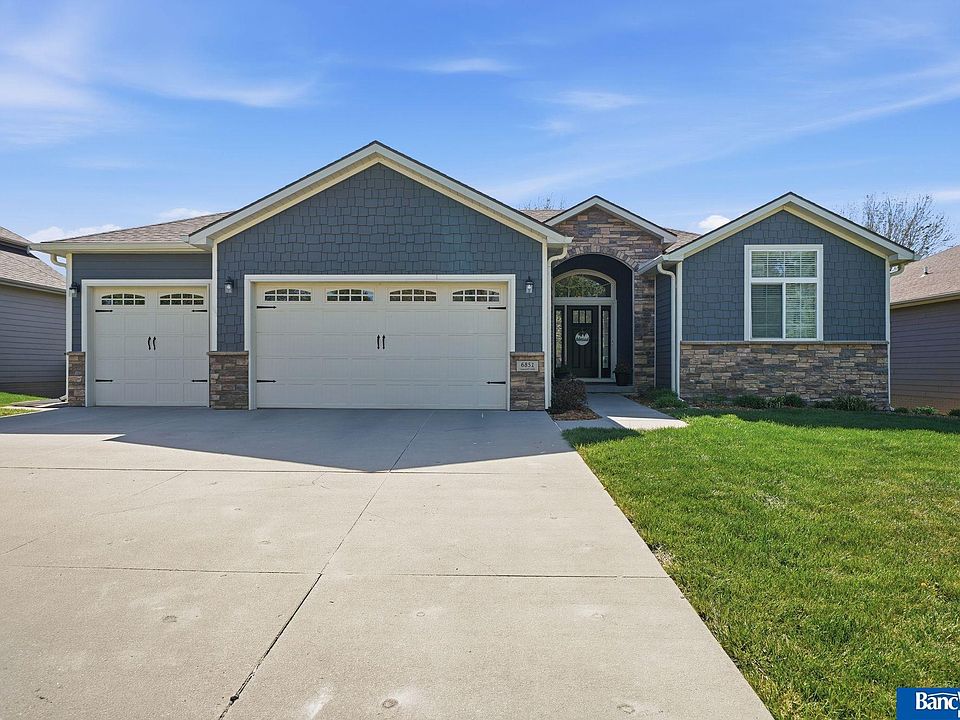 1st image of 6851 Laurent Cir