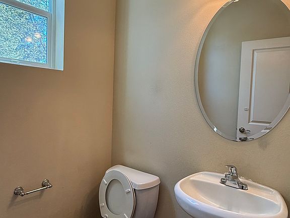 5th image of 9345 Stevens Ct NE