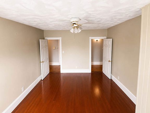 3rd image of 34 Franklin St #2