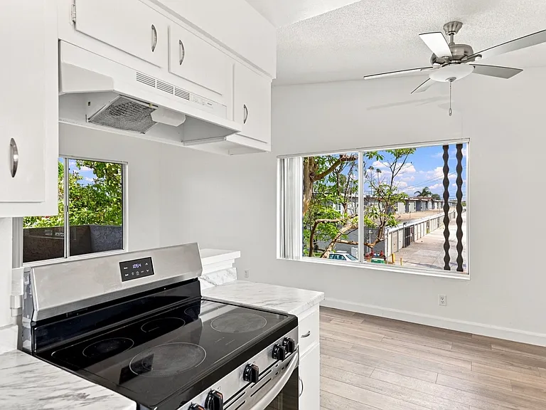 220 E Yucca St #24 — Photo 18