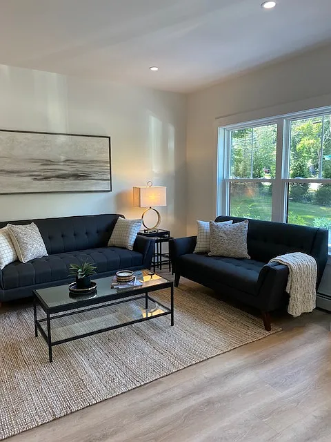 3 bed, 2.5 bath, 2000 sqft, $4,500 — Photo 2
