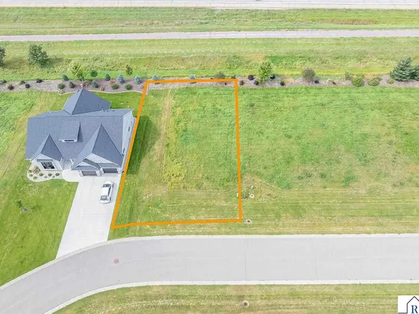 208 Double Eagle Dr, Mankato, MN 56001