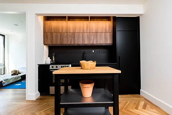 Rented by Nooklyn NYC LLC | media 53