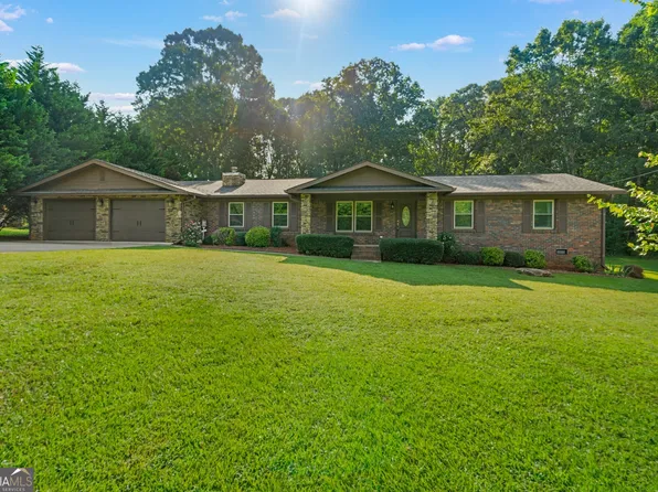 5115 Nichols Ct, Flowery Branch, GA 30542