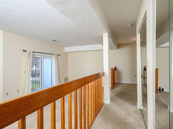 4th image of 122 Tall Oaks Dr Unit E
