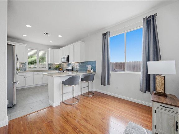 5th image of 8824 Boysenberry Way