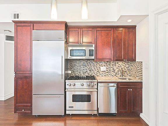 5th image of 52-54 E 78th St