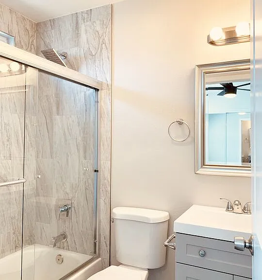 1163 N Raymond Ave #6 — Photo 17